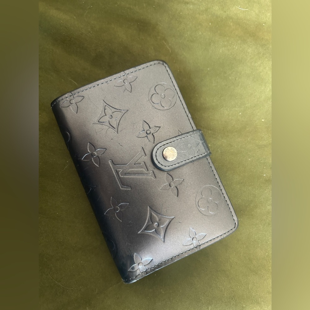 Louis Vuitton kisslock matte bifold wallet Vernis